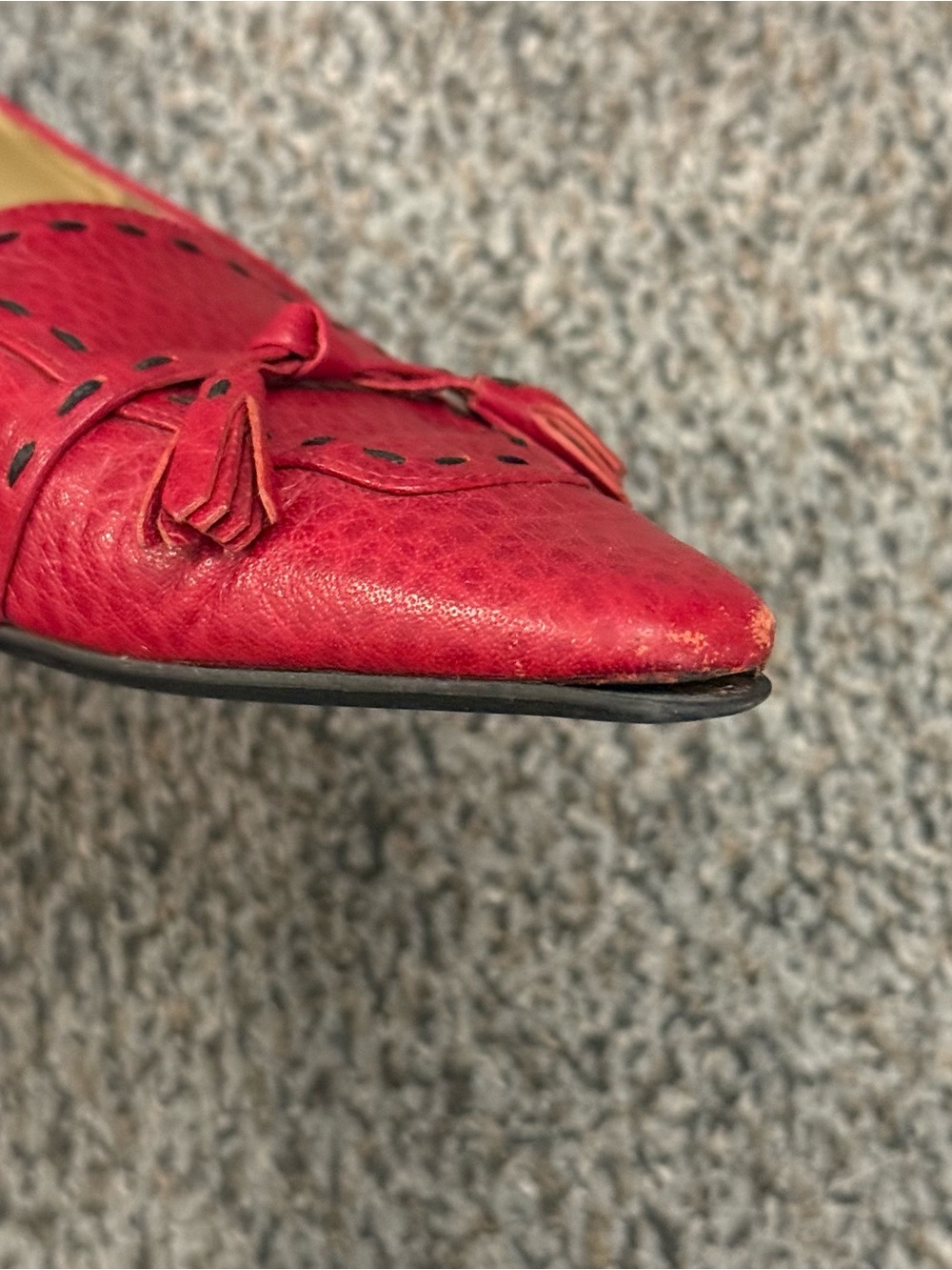 Burberry Red Leather Pointed-Toe Flats with Bow Detail - Picture 4 of 5